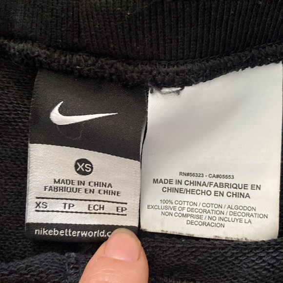 Nike capri joggers - Picture 2 of 2